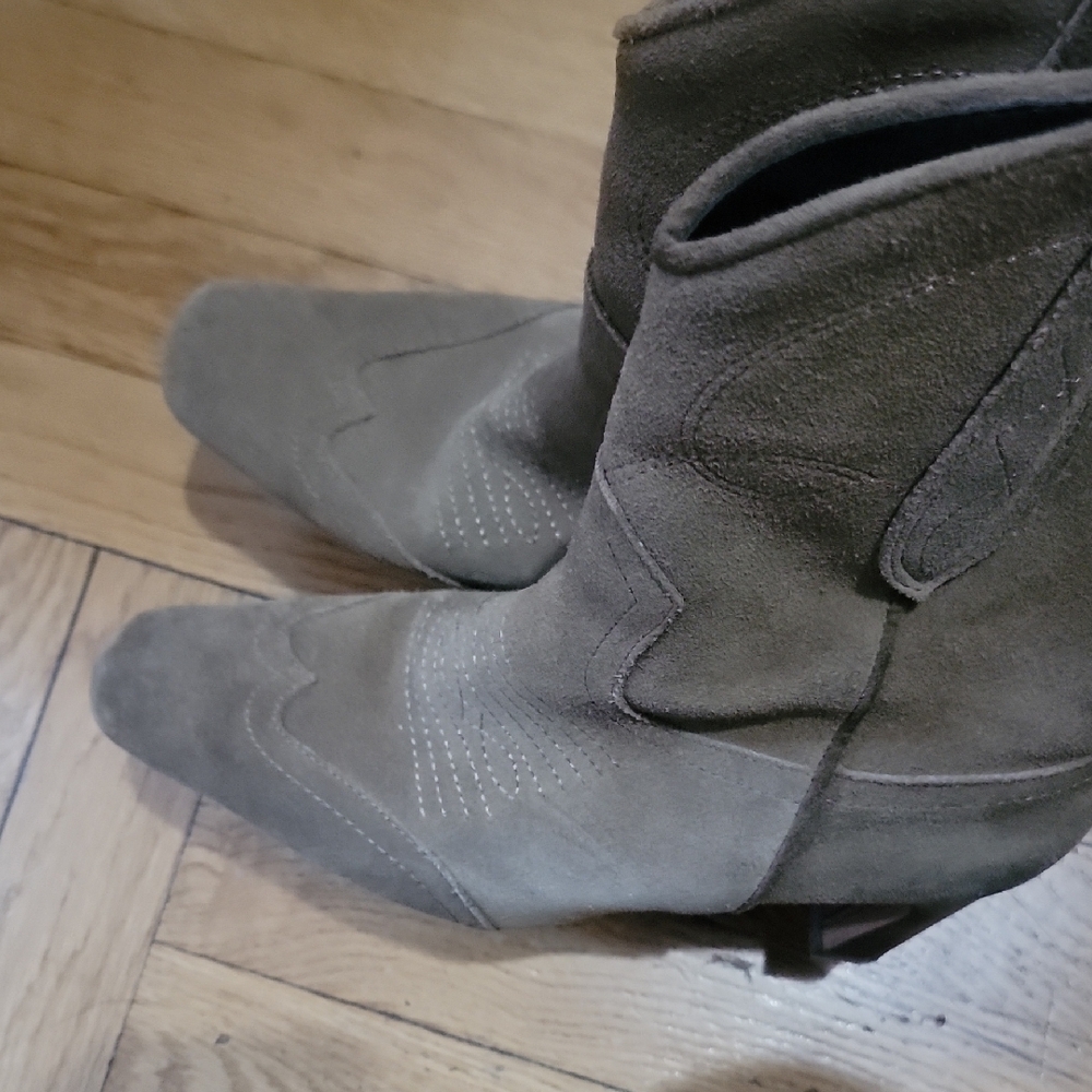 Steve Madden Taupe Suede Western Ankle Boots - Picture 3 of 6